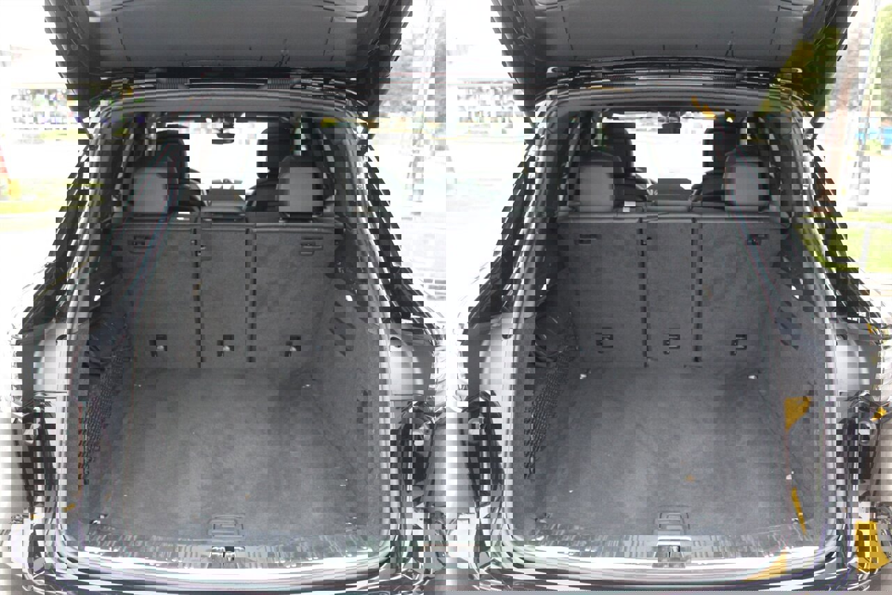 Used 2022 Porsche Cayenne Platinum Edition AWD/4WD image 23