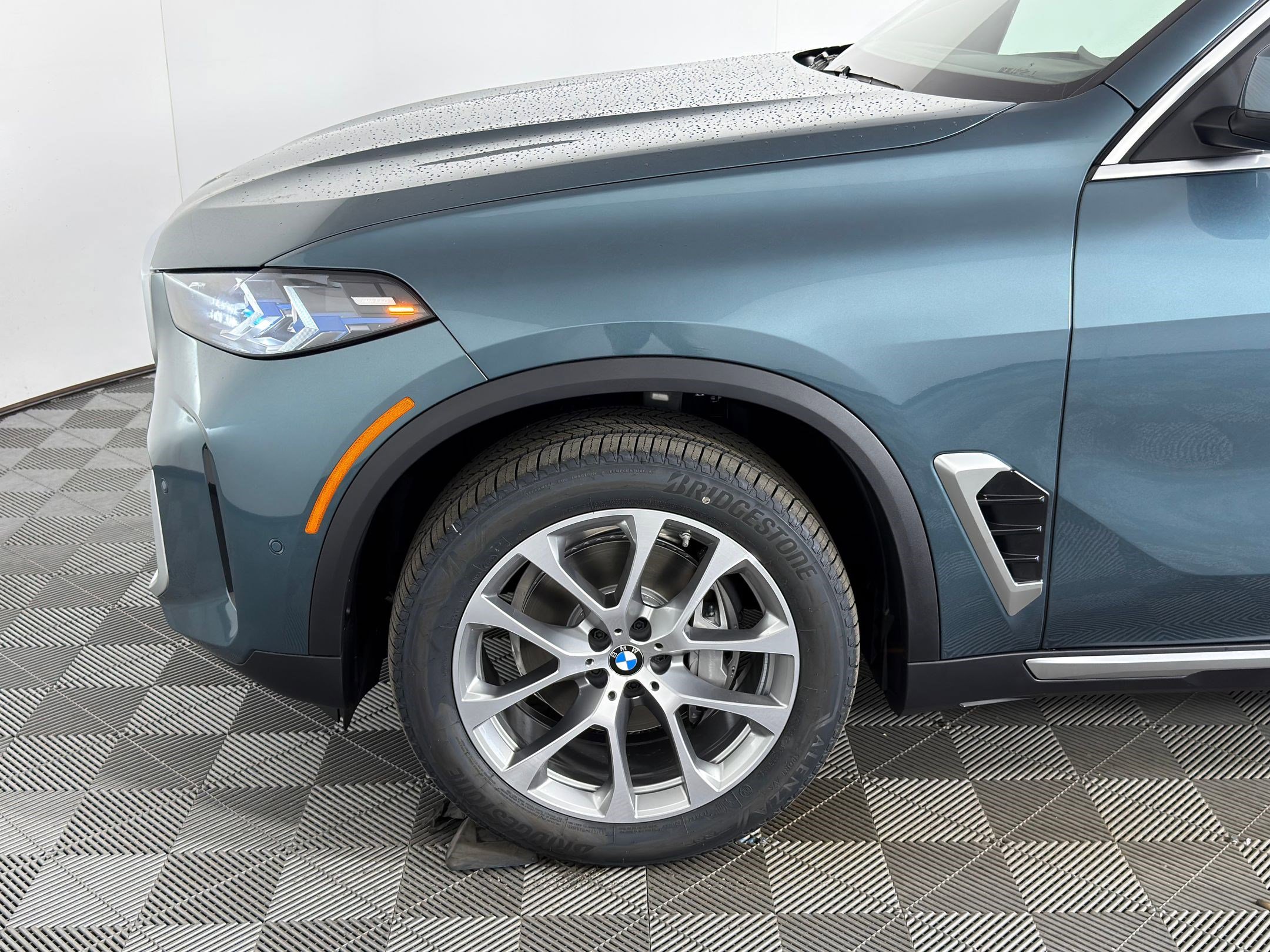 Used 2026 BMW X5 sDrive40i w/ Parking Assistance Package RWD image 10
