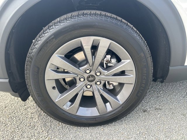 New 2025 Ford Explorer Active image 13