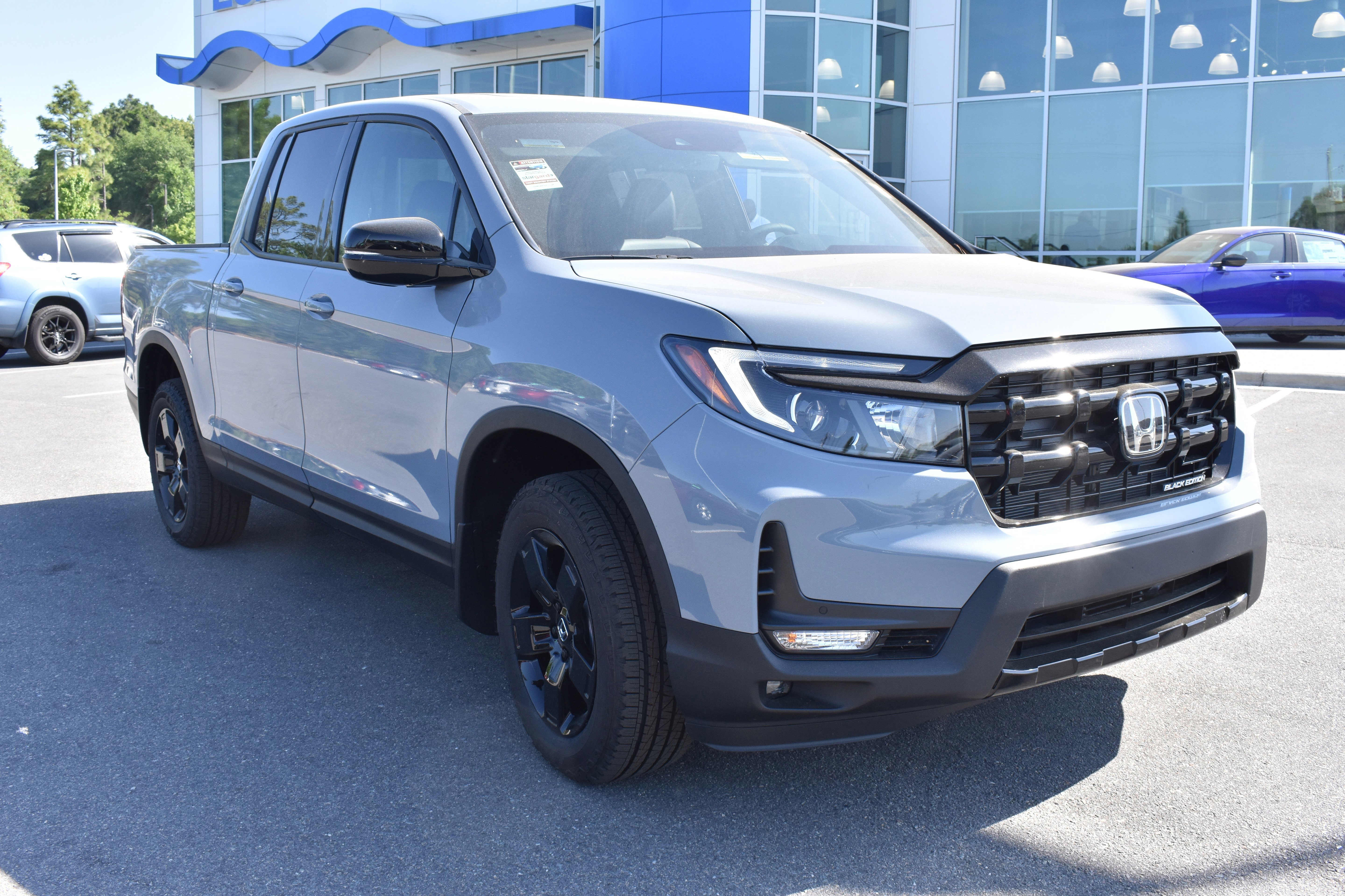 New 2026 Honda Ridgeline Black Edition image 3
