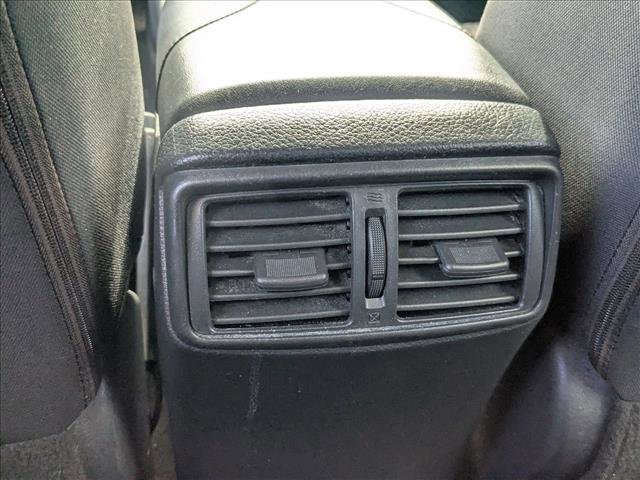 Used 2018 Nissan Rogue S image 15