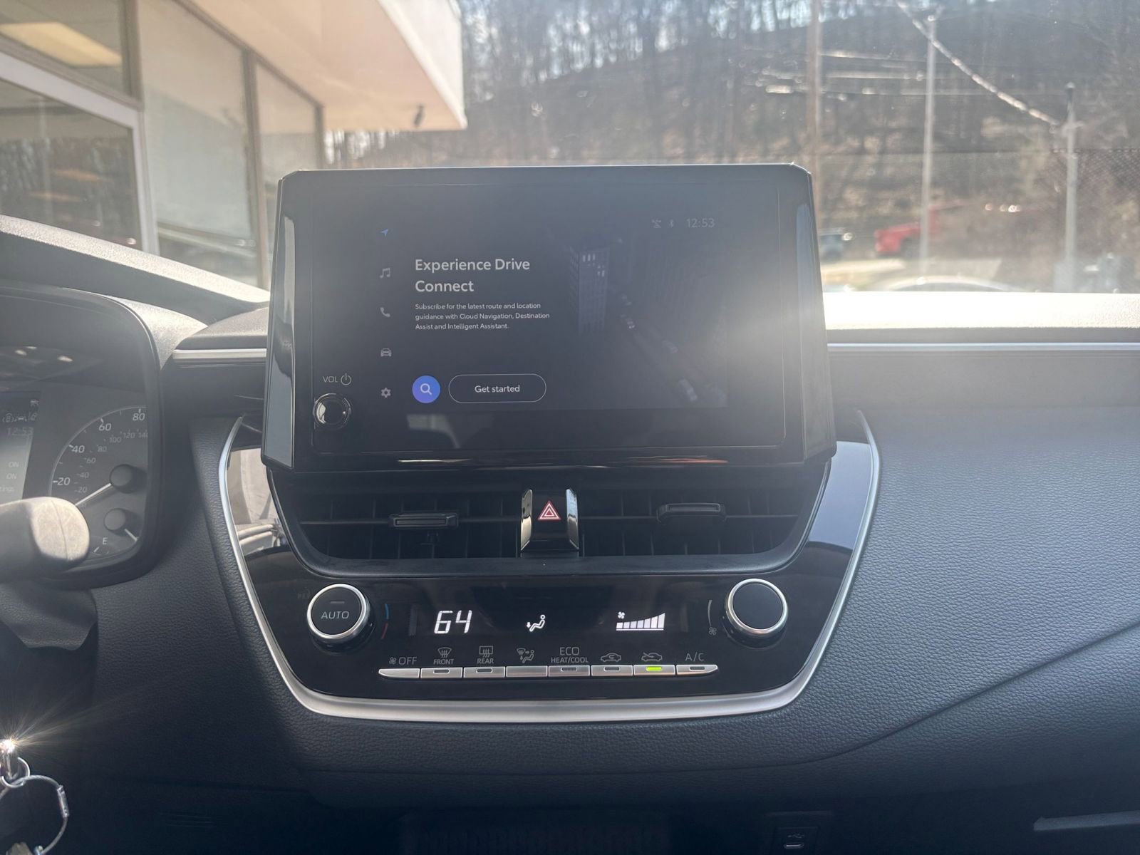 Used 2025 Toyota Corolla LE image 17