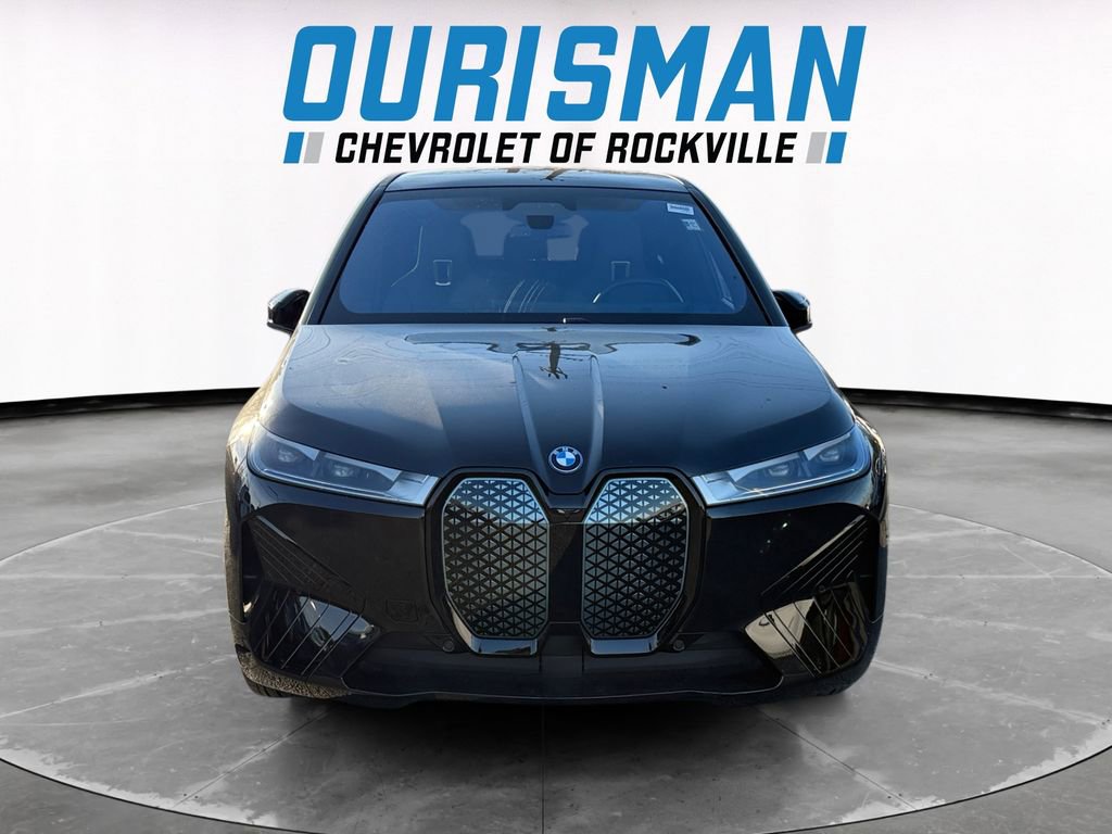 Used 2023 BMW iX xDrive50 w/ Ultimate Package 2 image 8