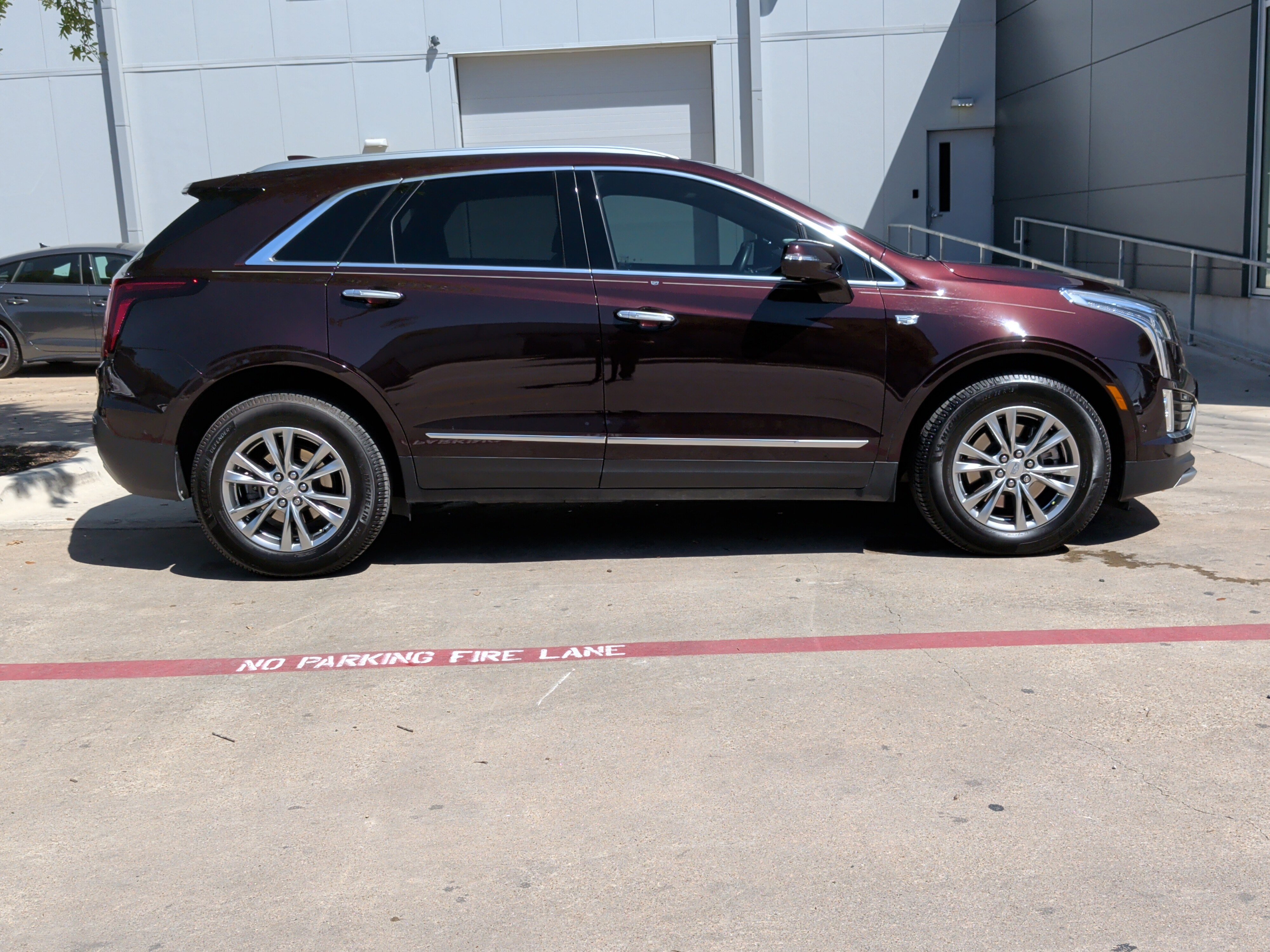 Used 2021 Cadillac XT5 Premium Luxury FWD image 8