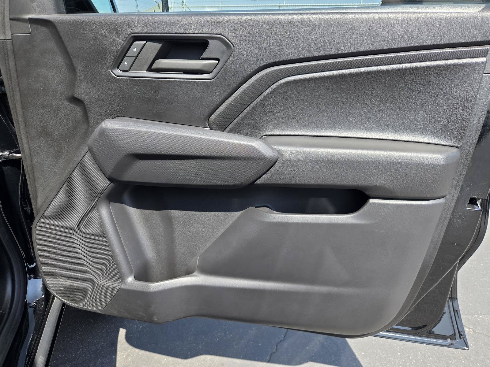 Used 2023 Chevrolet Colorado Trail Boss w/ Technology Package AWD/4WD image 34