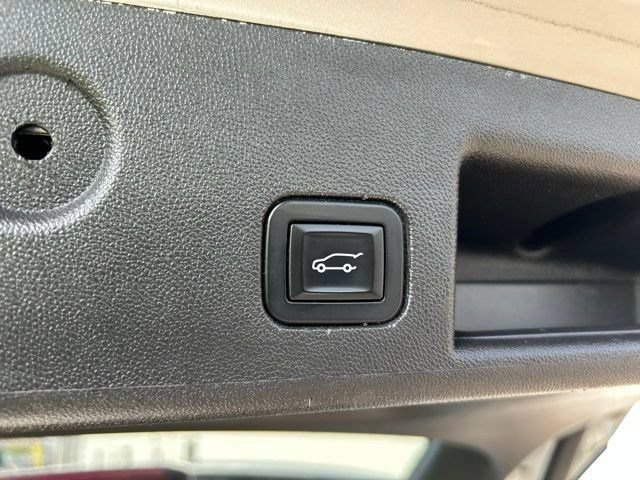 Used 2022 Chevrolet Equinox LT AWD/4WD image 44