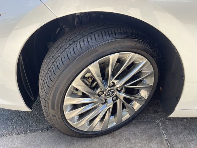 Used 2023 Lexus ES 300h Ultra Luxury w/ Accessory Package (Z1) FWD image 56