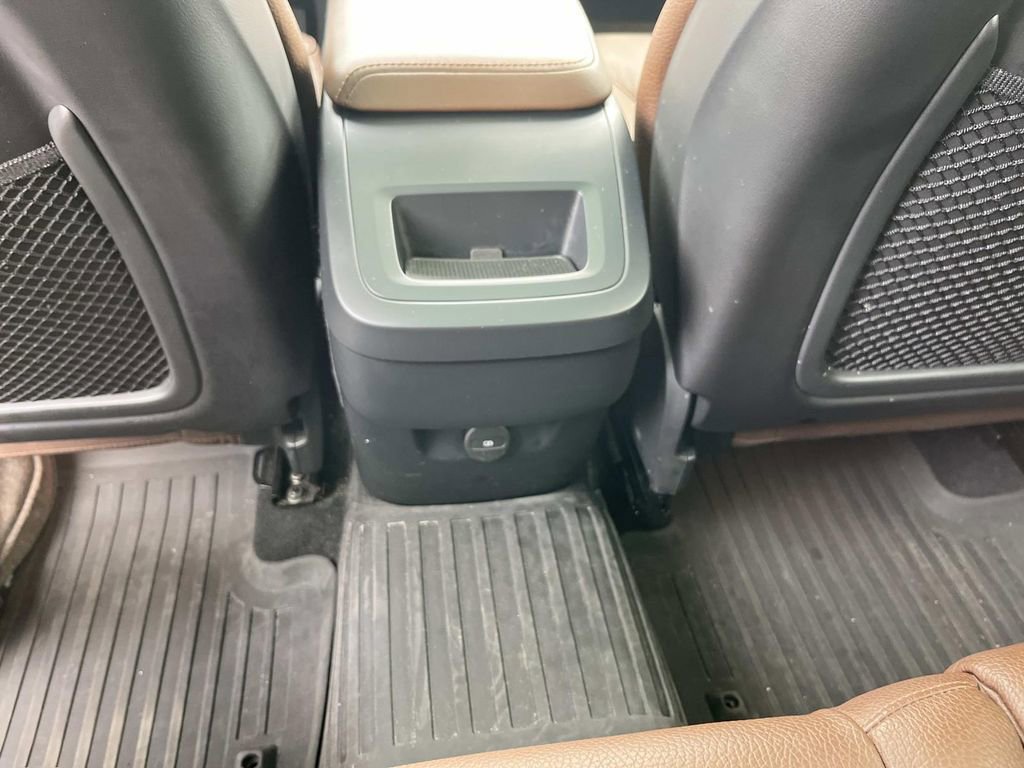 Used 2023 Volvo XC60 B5 Plus w/ Protection Package Premier image 17