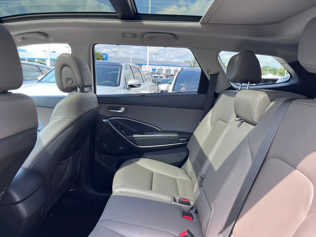 Used 2018 Hyundai Santa Fe AWD image 19