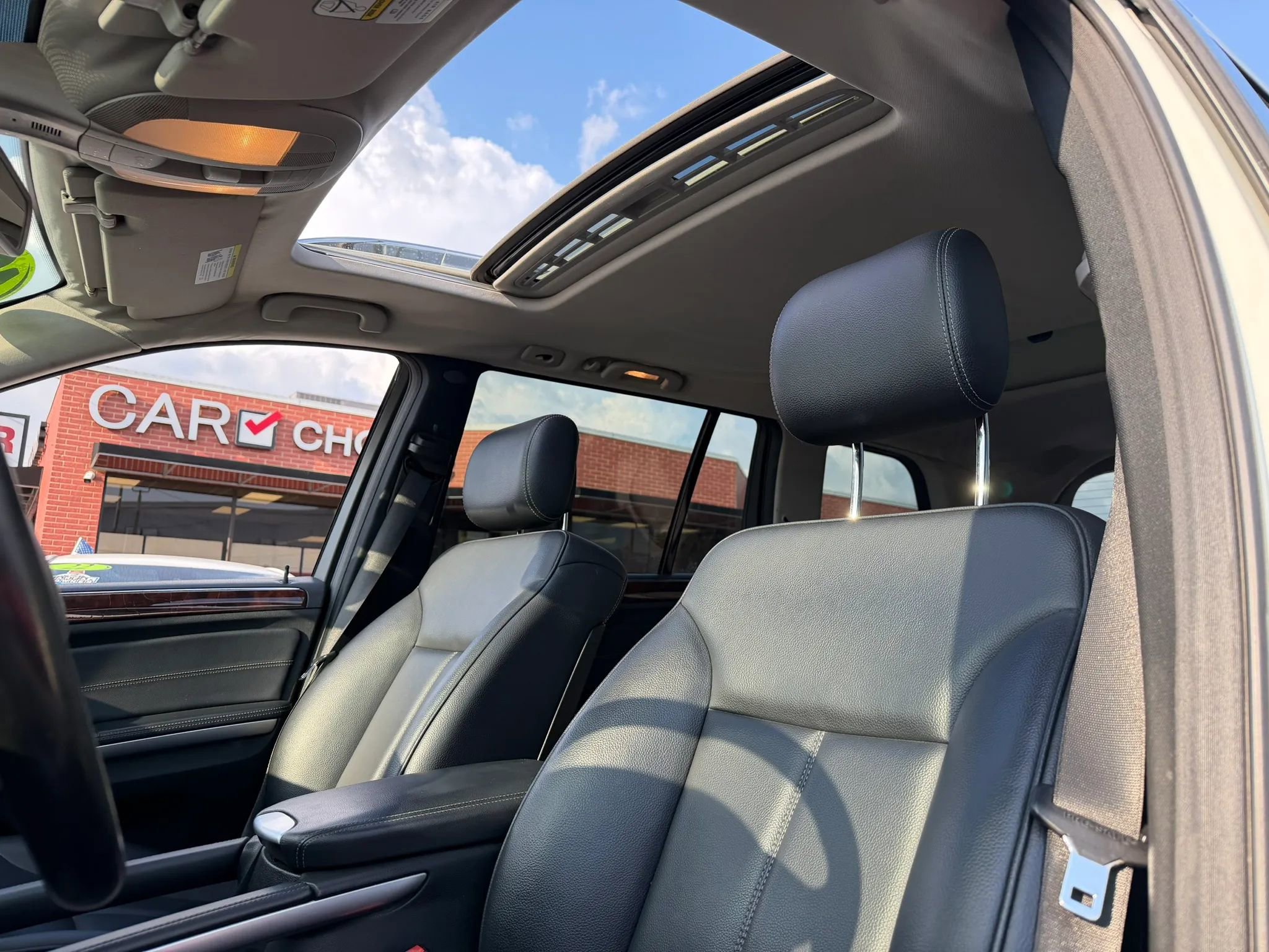 Used 2010 Mercedes-Benz GL 450 4MATIC image 9