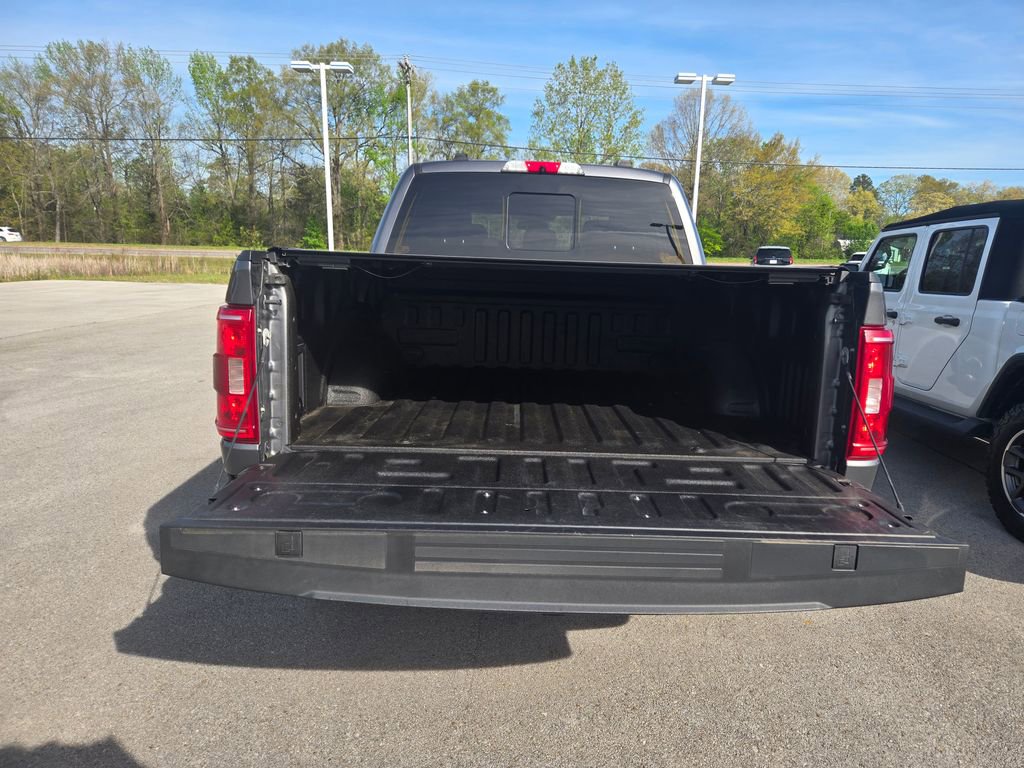 Used 2022 Ford F150 XLT w/ Equipment Group 302A High image 5