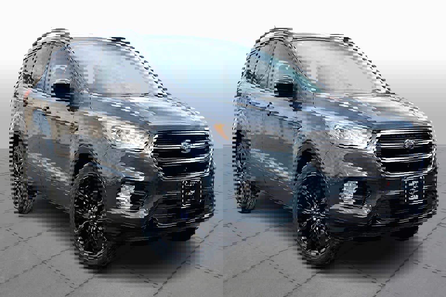 Certified 2019 Ford Escape SE image 3