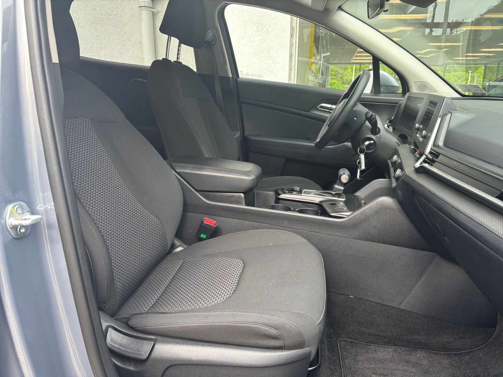 Used 2025 Kia Sportage LX AWD/4WD image 25