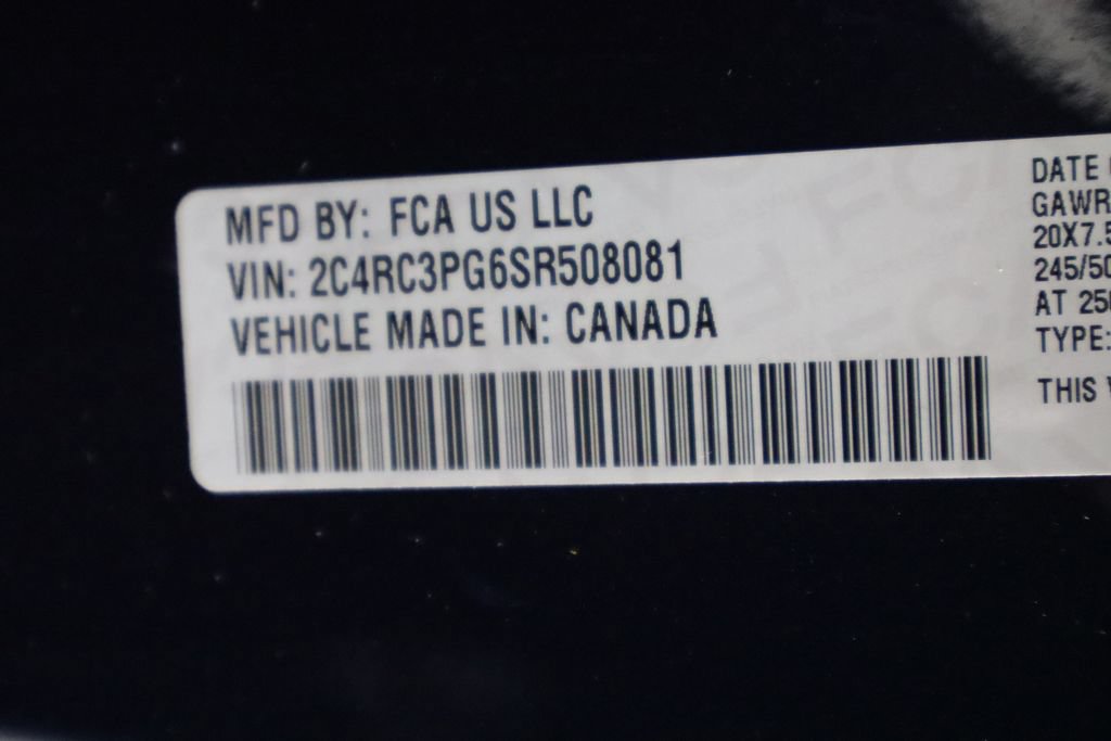 Used 2025 Chrysler Pacifica Pinnacle w/ Trailer Tow Group AWD/4WD image 42