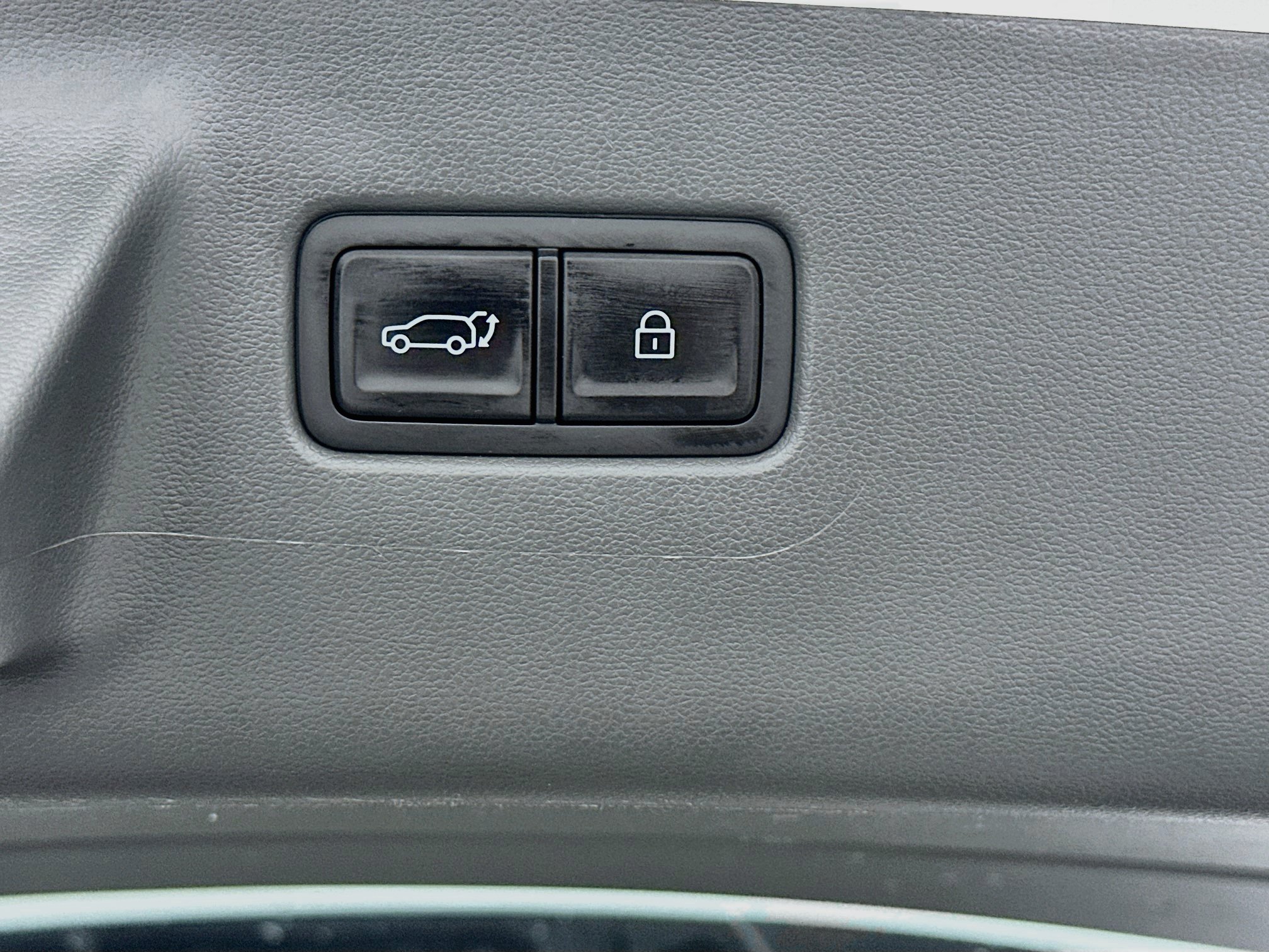Used 2025 Hyundai Santa Fe Limited FWD image 33