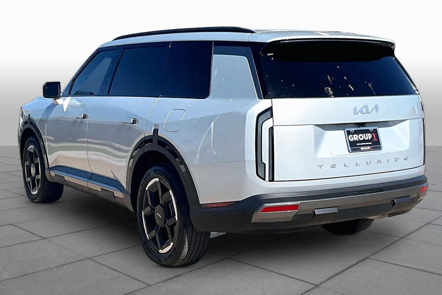 Certified 2027 Kia Telluride EX w/ Towing Package FWD image 11