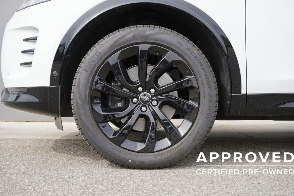 Used 2025 Land Rover Discovery Sport Dynamic SE image 34