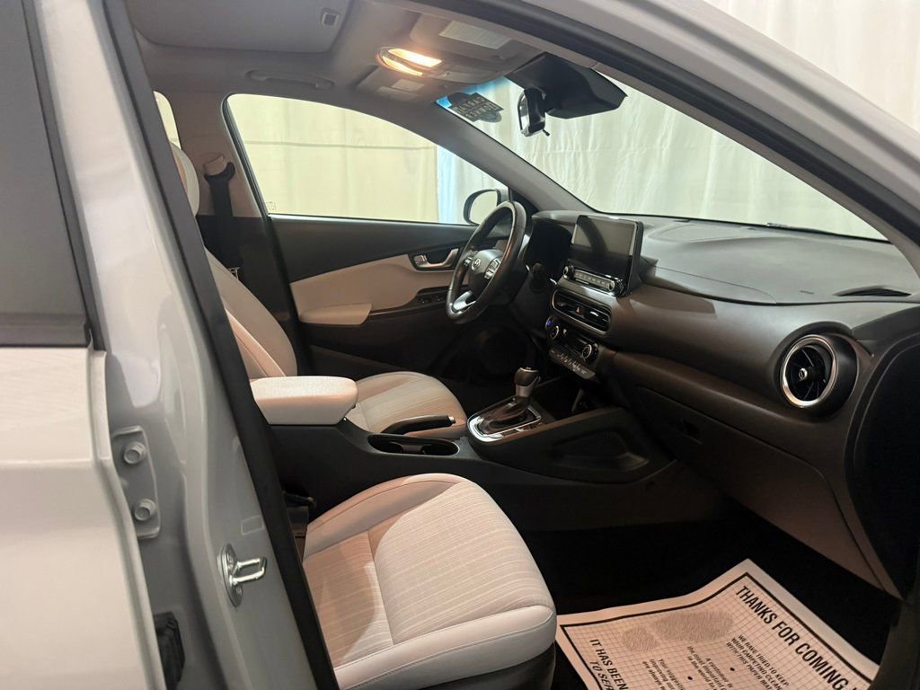 Certified 2023 Hyundai Kona SEL w/ Convenience Package image 29