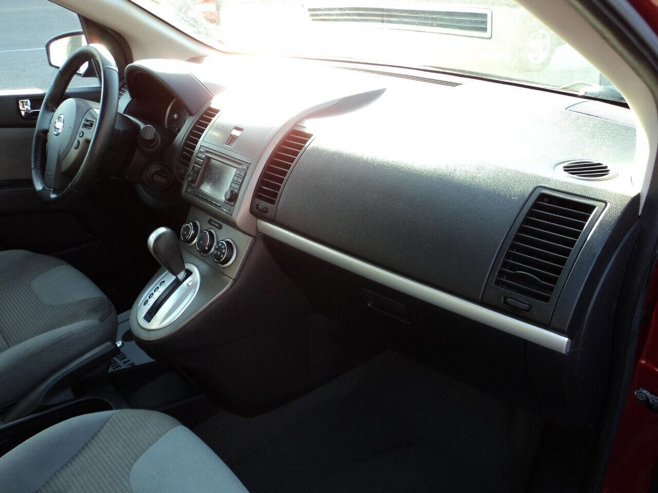 Used 2011 Nissan Sentra 2.0 SR w/ Special Edition Pkg image 18