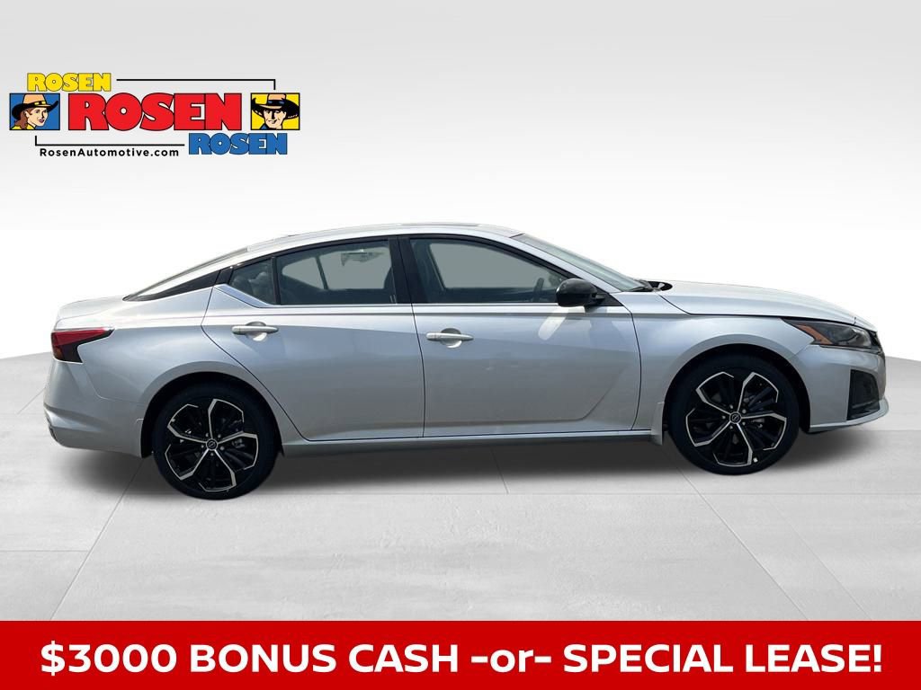 New 2025 Nissan Altima 2.5 SR w/ SR Premium Package image 6