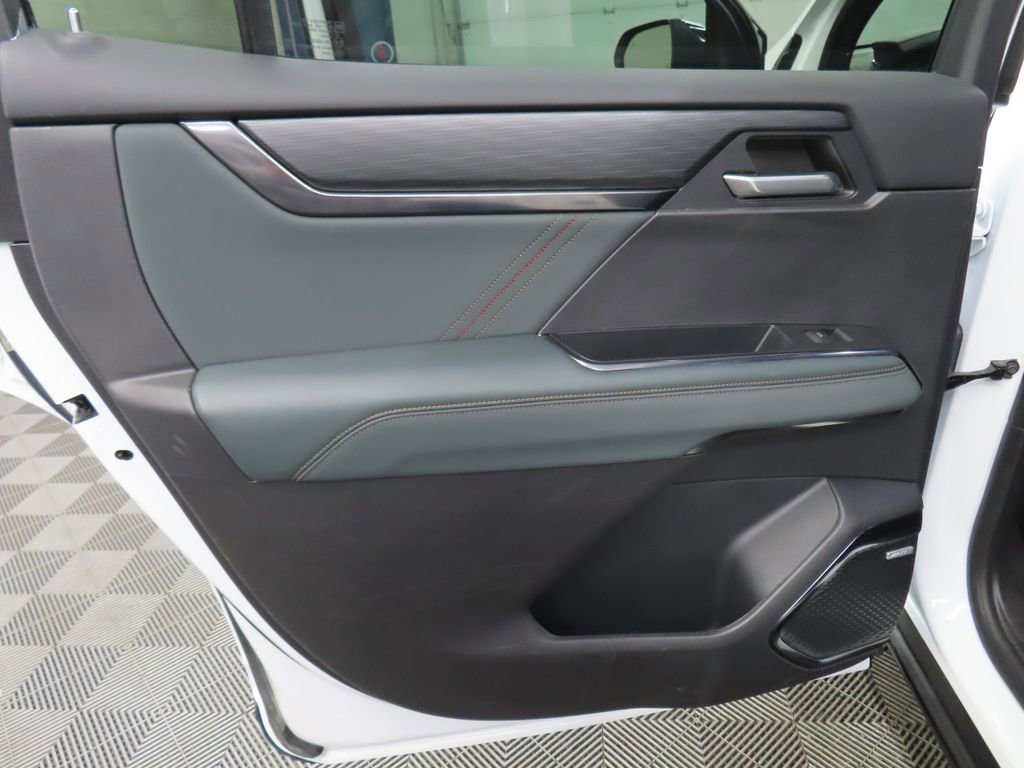 Used 2024 GMC Acadia AT4 w/ Luxury Package image 63