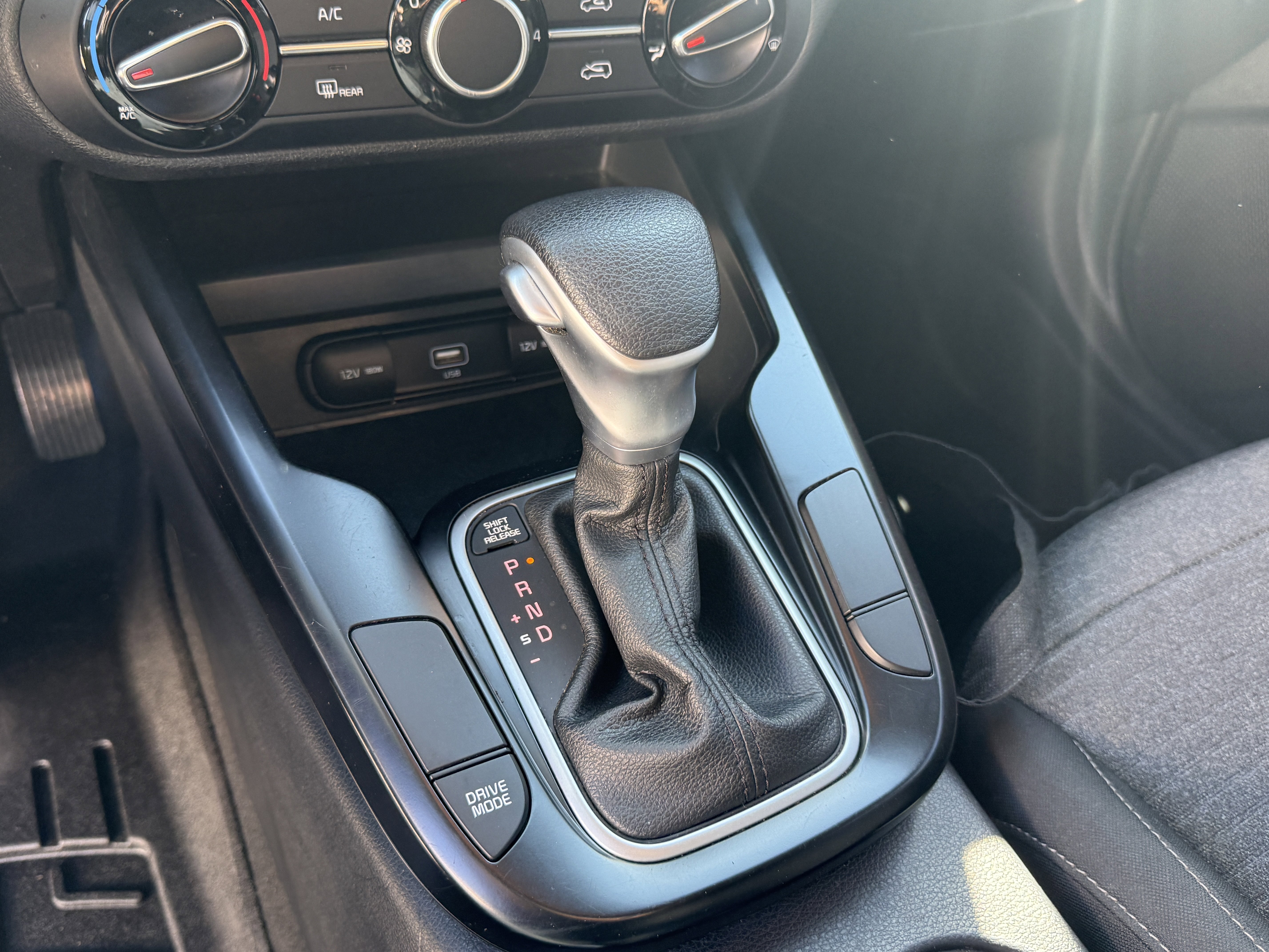 Used 2020 Kia Soul S image 24