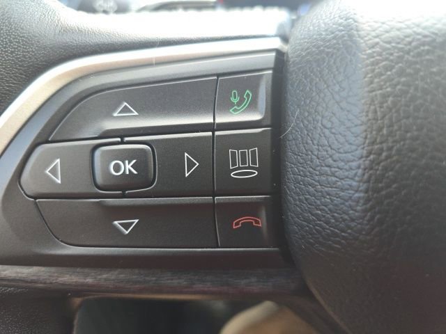 Used 2022 Jeep Grand Cherokee Limited image 21