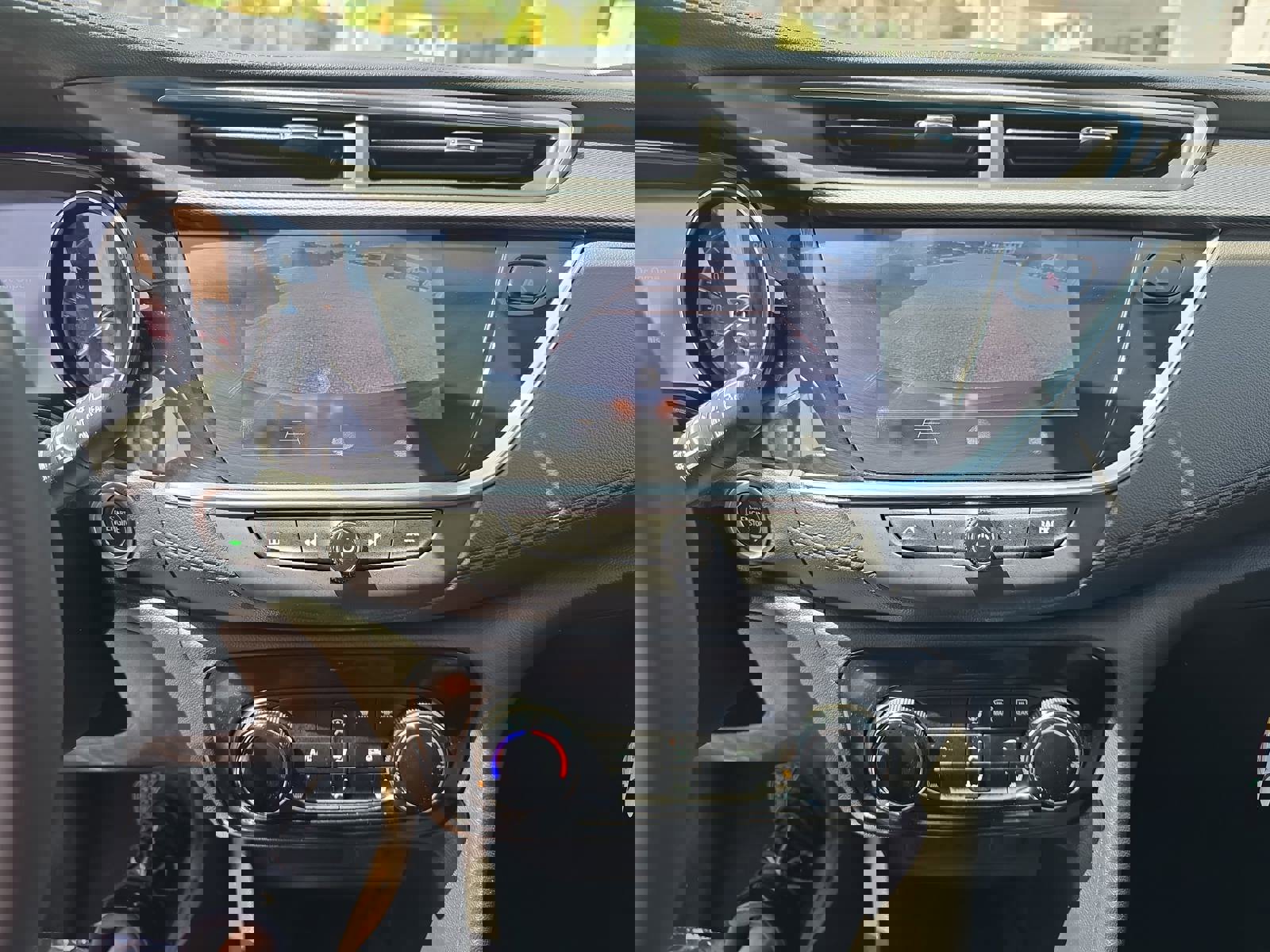 Used 2021 Buick Encore GX Preferred w/ Sport Touring Package image 26