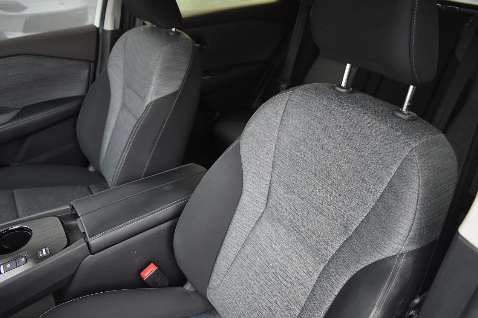 Used 2023 Nissan Rogue SV image 17