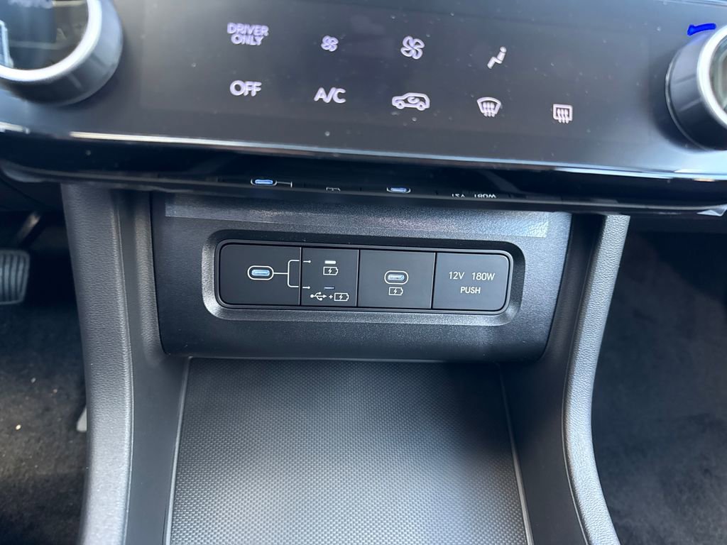 New 2026 Hyundai Tucson Blue SE image 25