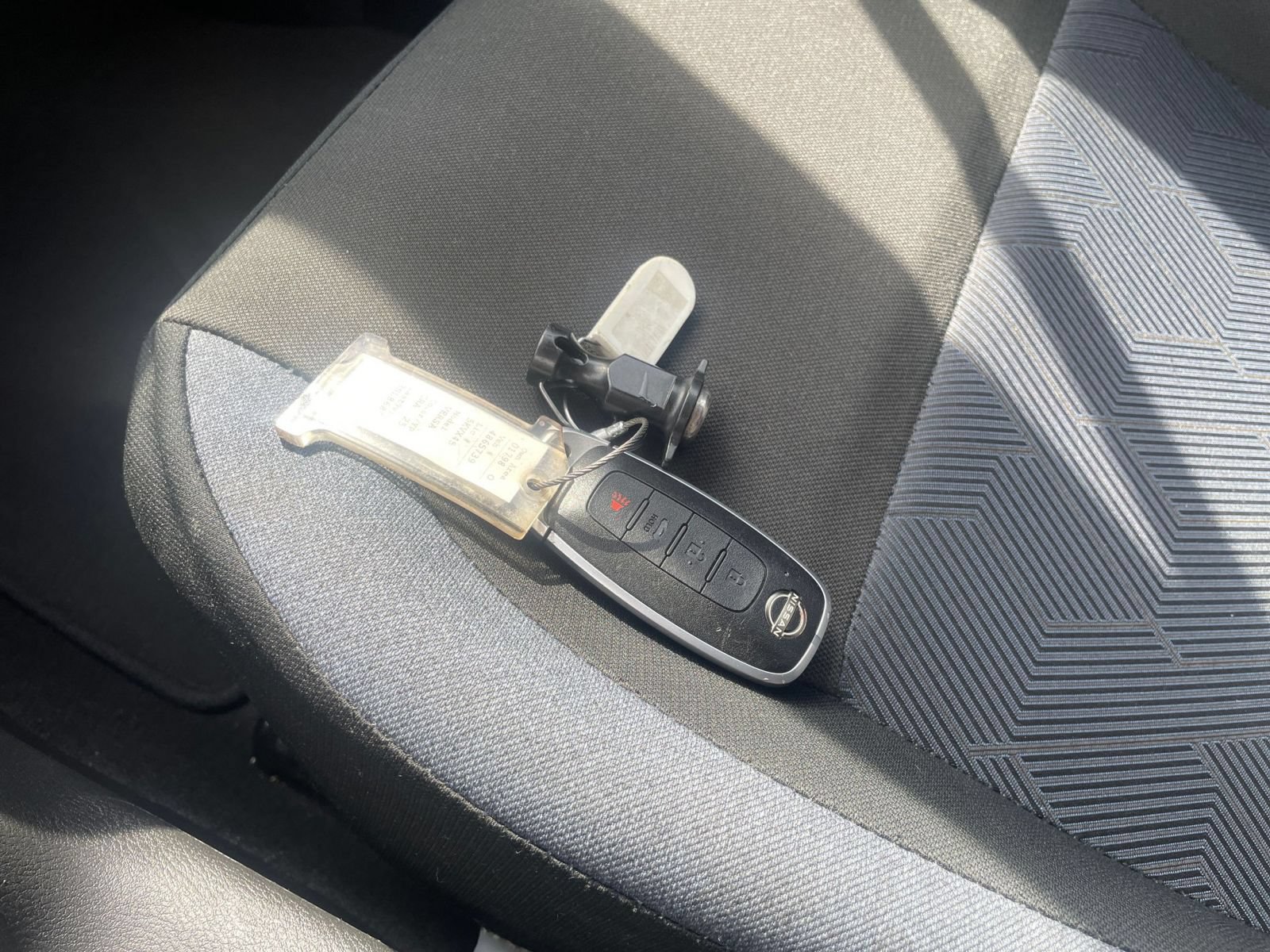 Used 2025 Nissan Versa SV FWD image 15