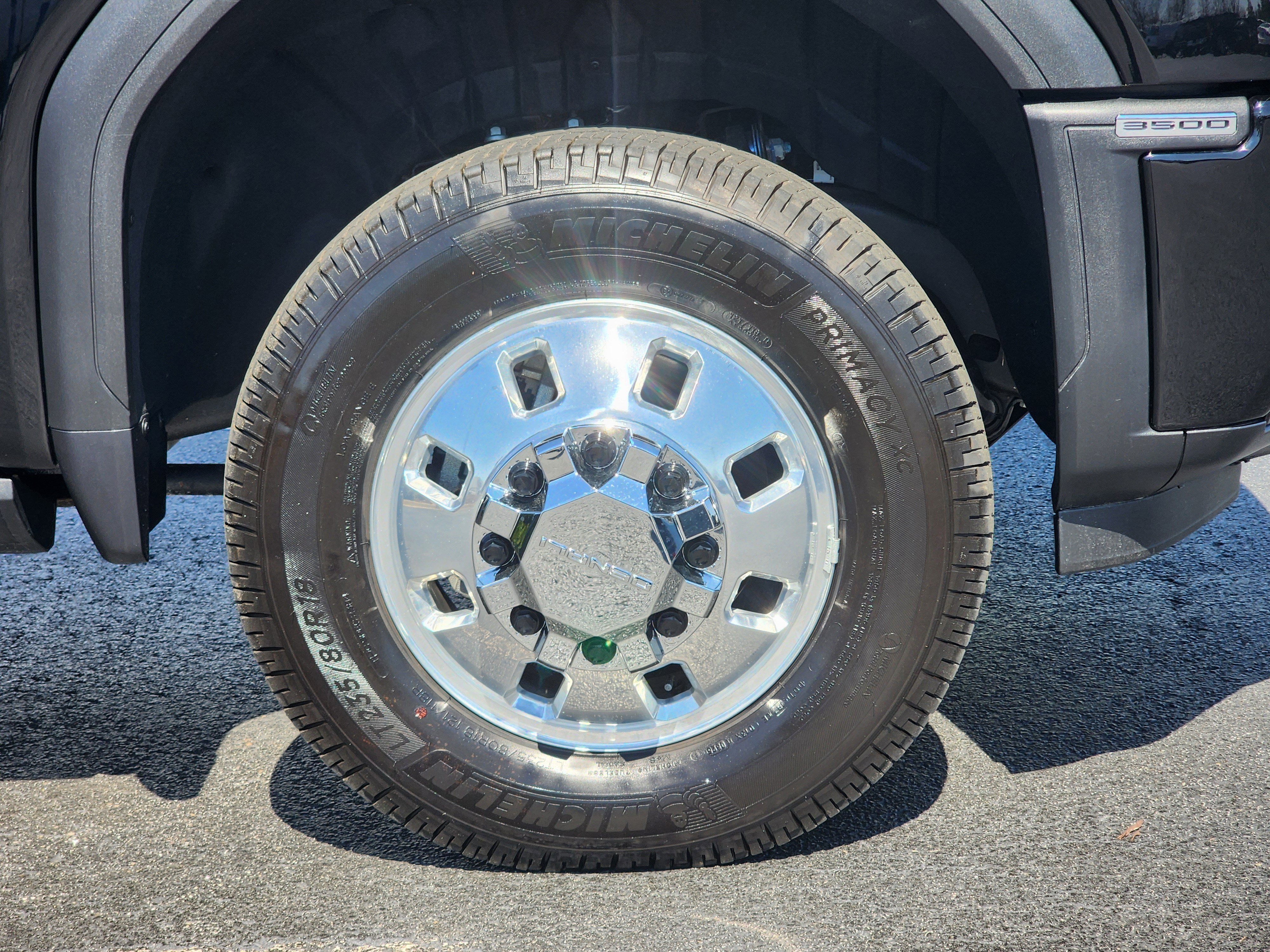 Used 2025 GMC Sierra 3500 Denali Ultimate image 6