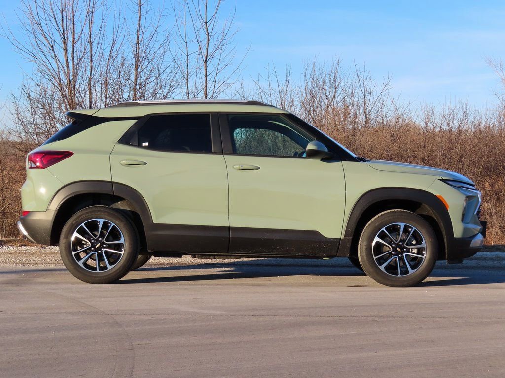 New 2026 Chevrolet TrailBlazer LT w/ Convenience Package image 2