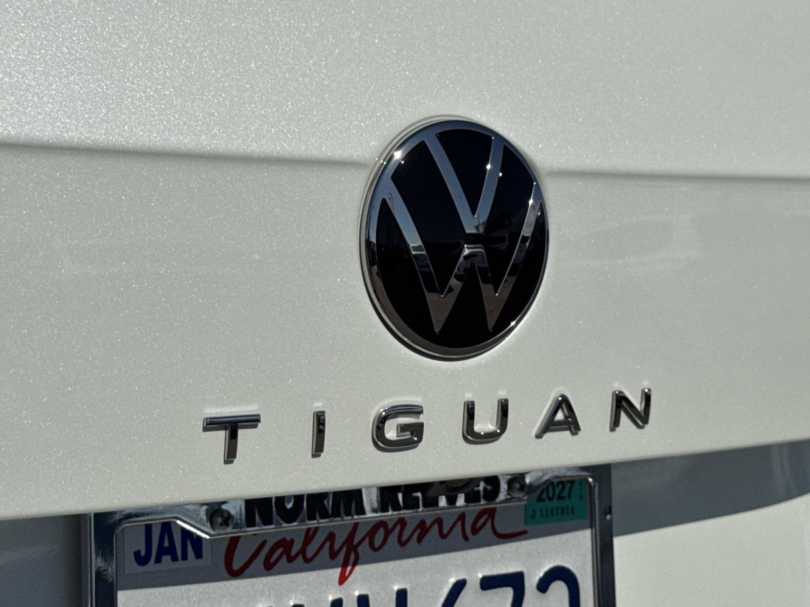 Certified 2023 Volkswagen Tiguan SE FWD image 29