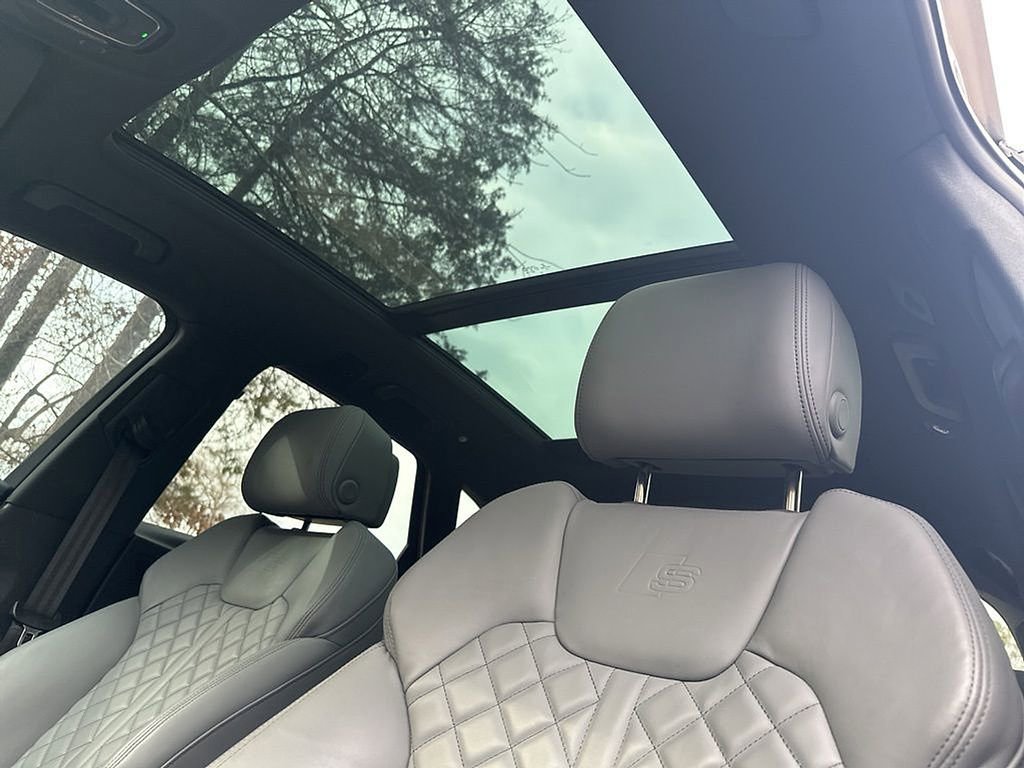 Used 2023 Audi SQ5 Prestige image 6