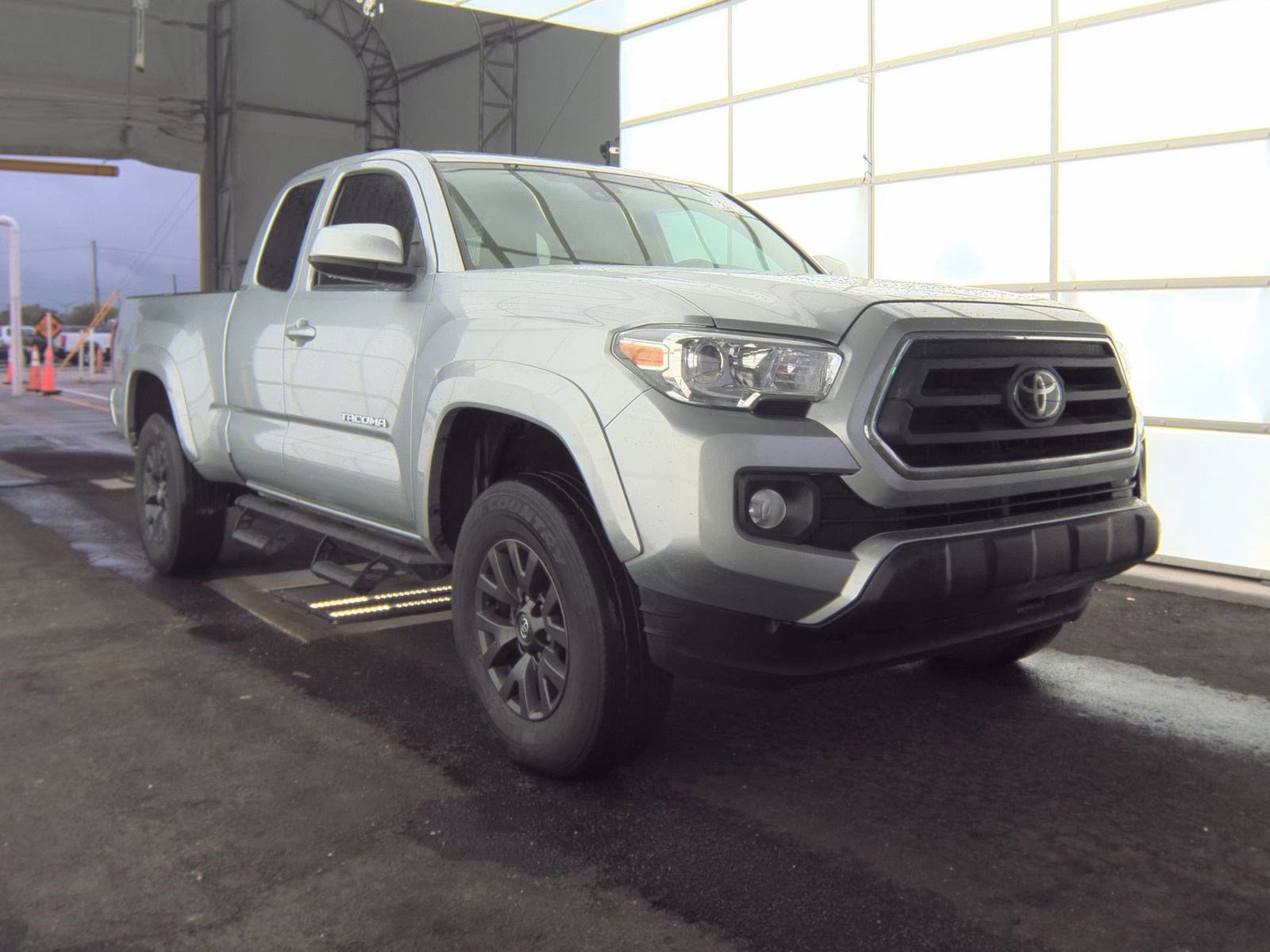 Used 2022 Toyota Tacoma SR5 image 4