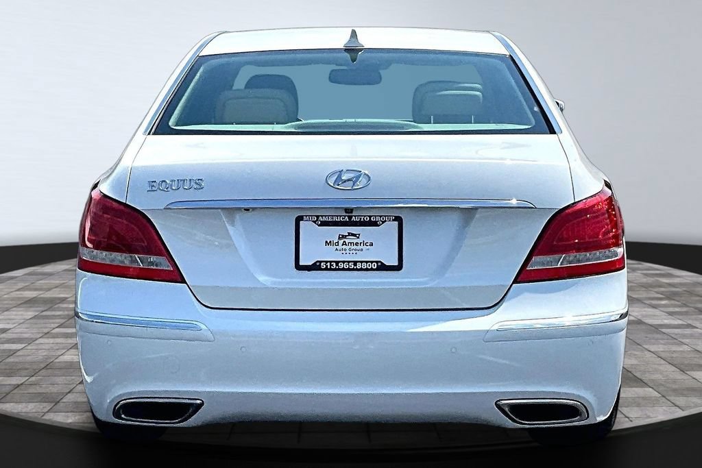 Used 2011 Hyundai Equus Ultimate RWD image 4