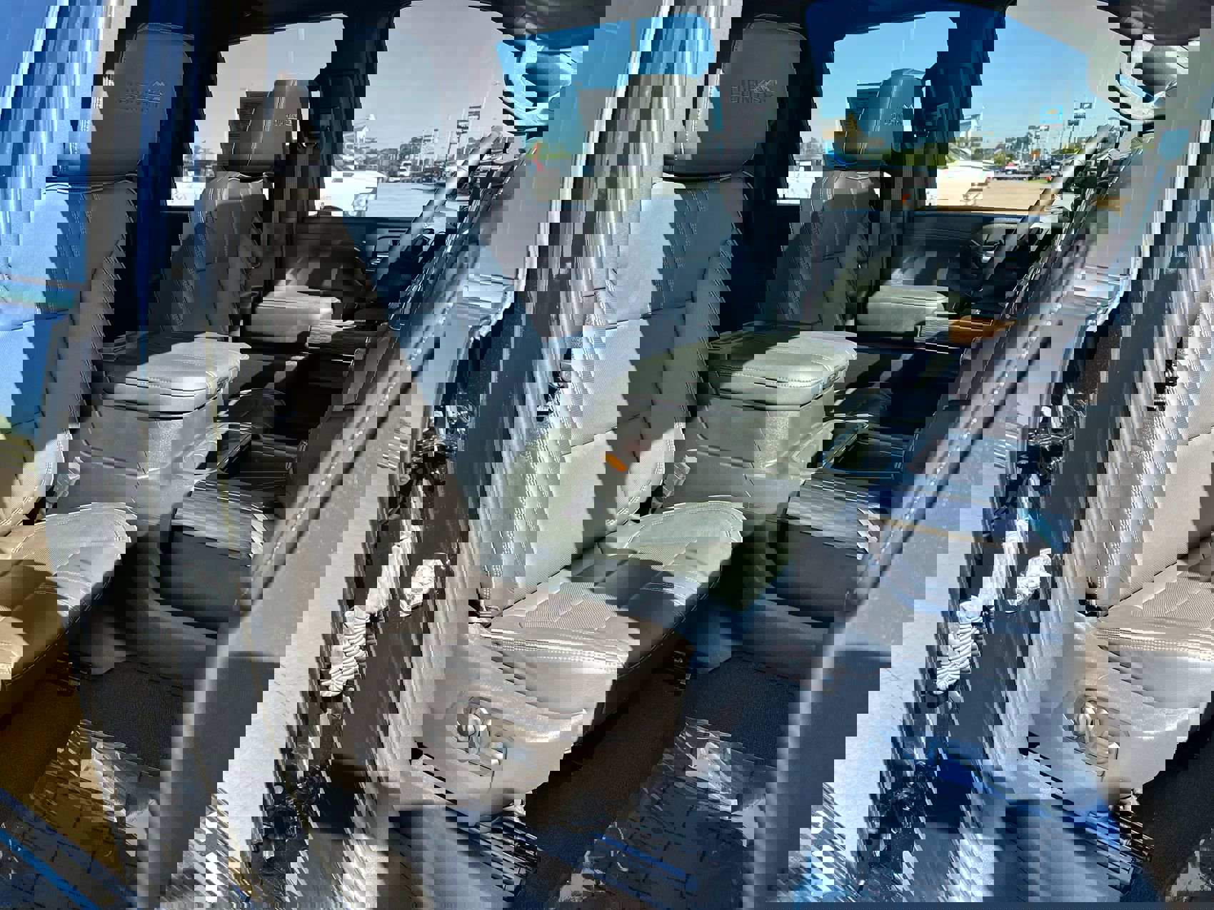 Used 2023 Chevrolet Silverado 3500 High Country w/ Snow Plow Prep/Camper Package image 26