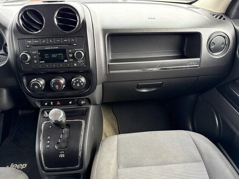 Used 2017 Jeep Patriot Latitude image 23