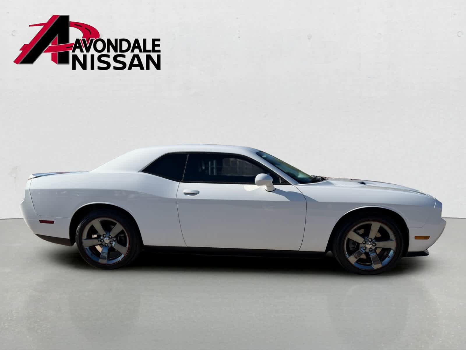 Used 2014 Dodge Challenger SXT RWD image 7