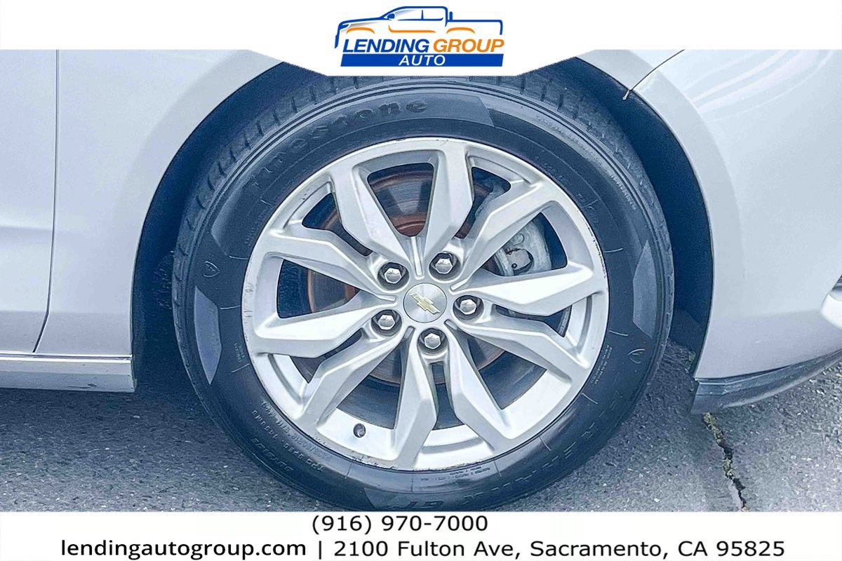 Used 2017 Chevrolet Impala LT image 9