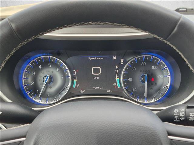 Used 2022 Chrysler Pacifica Touring-L FWD image 10