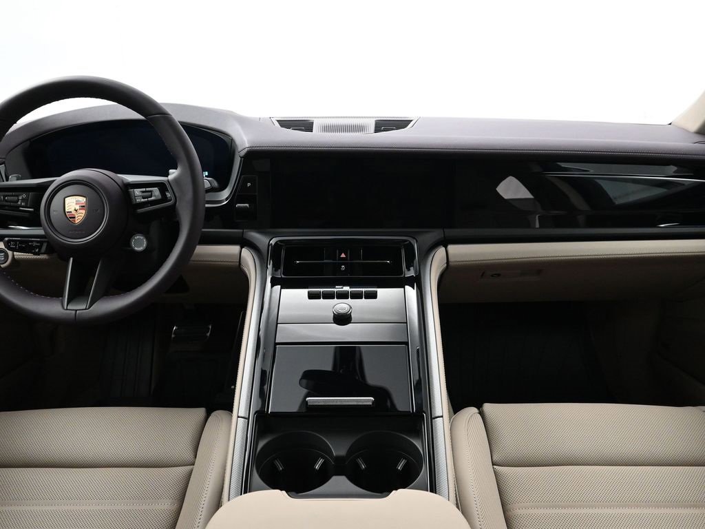 New 2026 Porsche Panamera 4 image 9