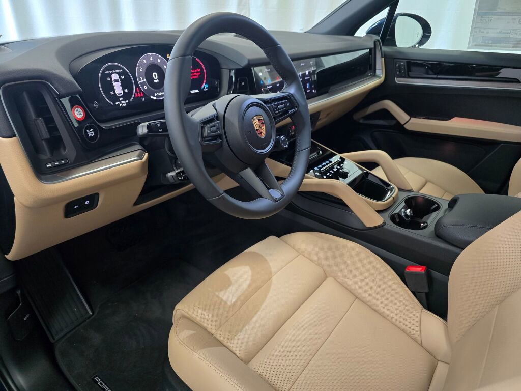 New 2025 Porsche Cayenne image 4