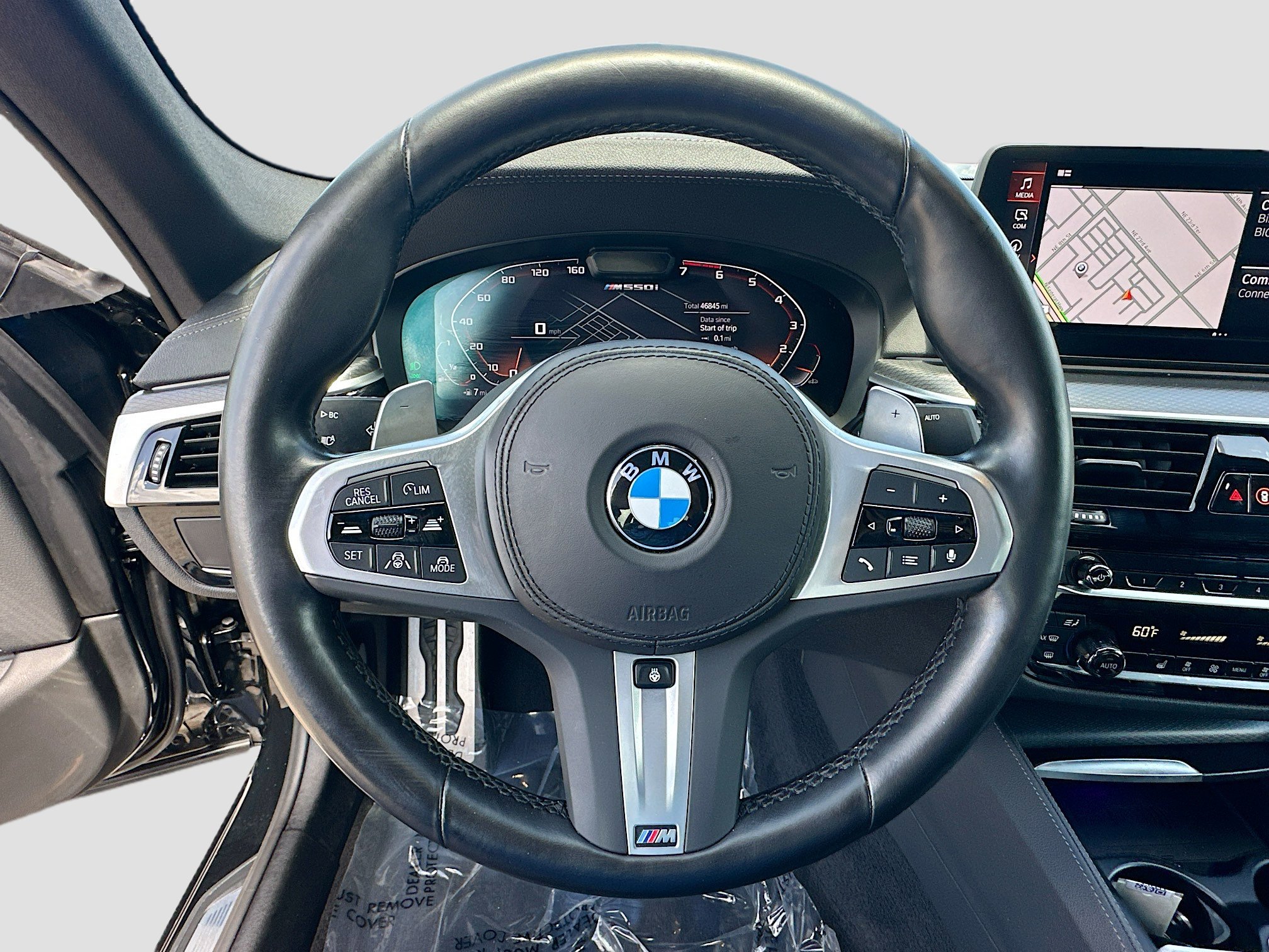 Used 2023 BMW M550i xDrive w/ Executive Package image 10