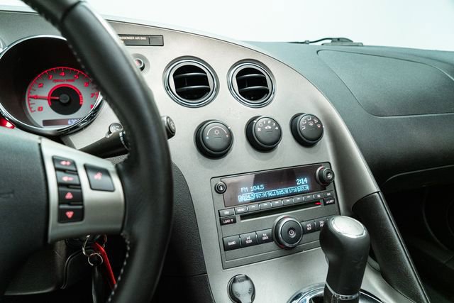 Used 2007 Pontiac Solstice Convertible w/ Premium Package RWD image 23