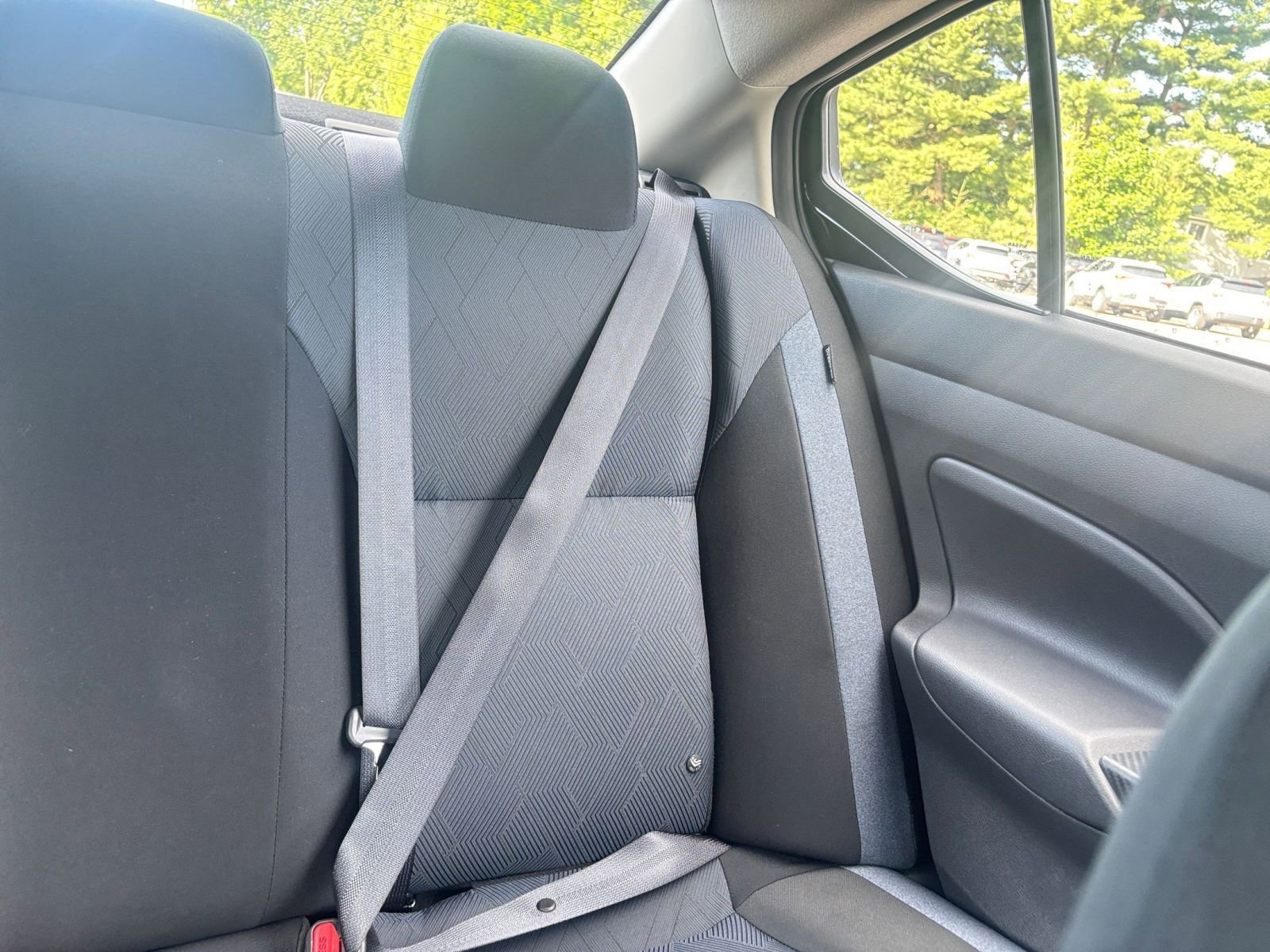 Used 2025 Nissan Versa SV FWD image 36