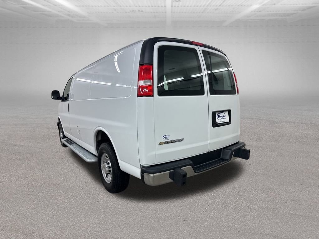 Used 2024 Chevrolet Express 2500 w/ Driver Convenience Package image 9