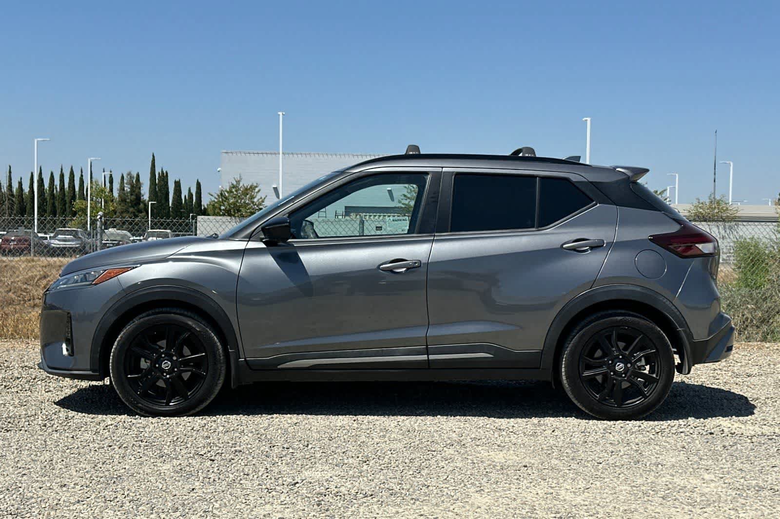Used 2021 Nissan Kicks SR w/ Interior Electronics Package FWD image 6