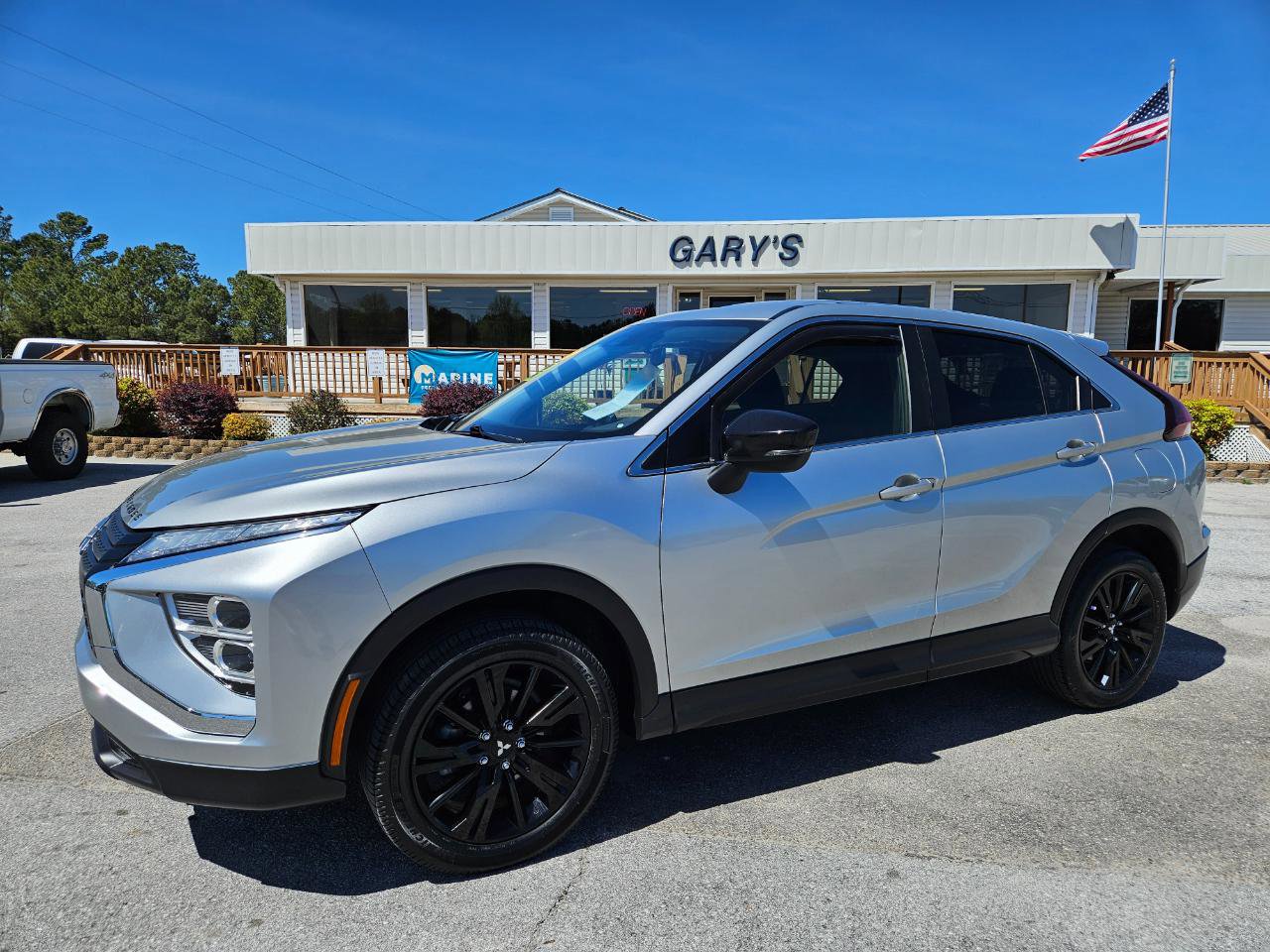 Used 2023 Mitsubishi Eclipse Cross LE image 2